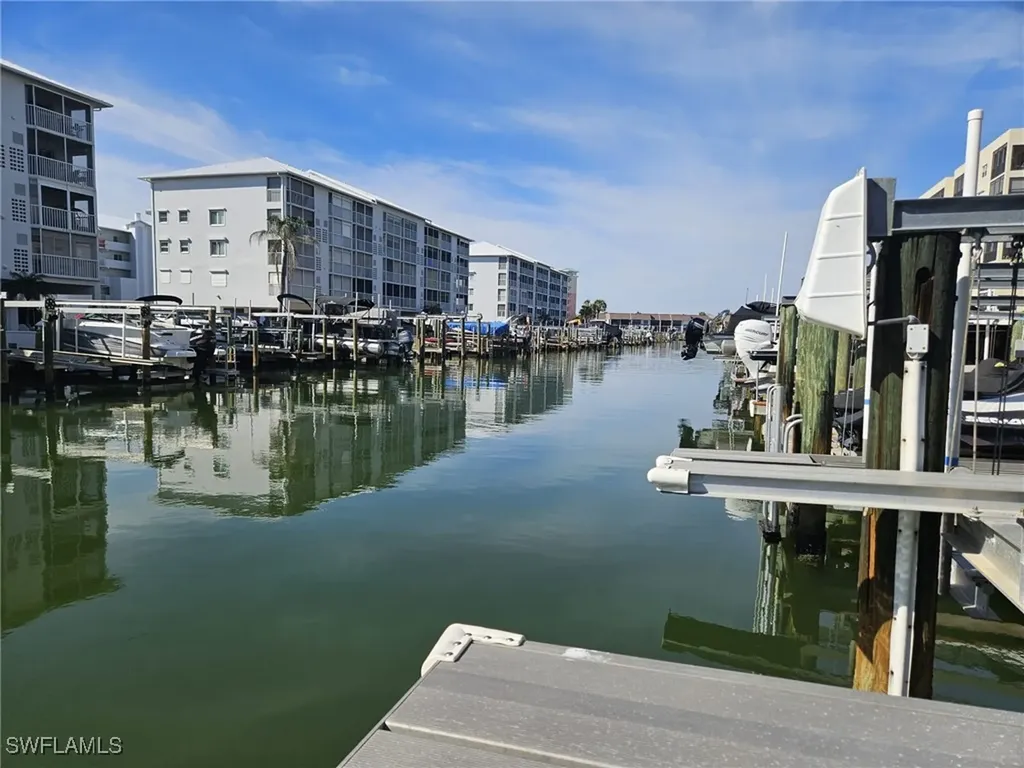 Hibiscus Boat Dock Bay Beach #20 Lane Fort Myers Beach FL 33931