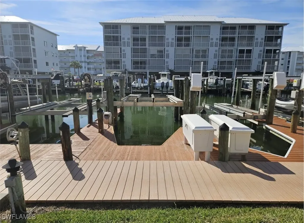 Hibiscus Boat Dock Bay Beach #20 Lane Fort Myers Beach FL 33931