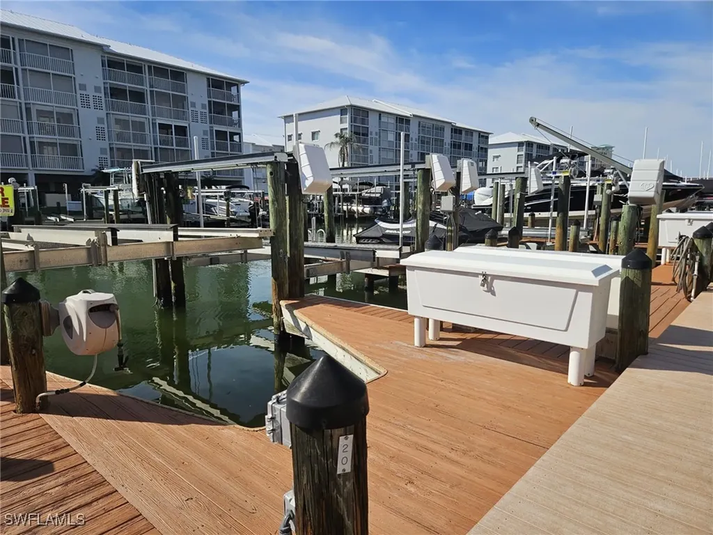 Hibiscus Boat Dock Bay Beach #20 Lane Fort Myers Beach FL 33931