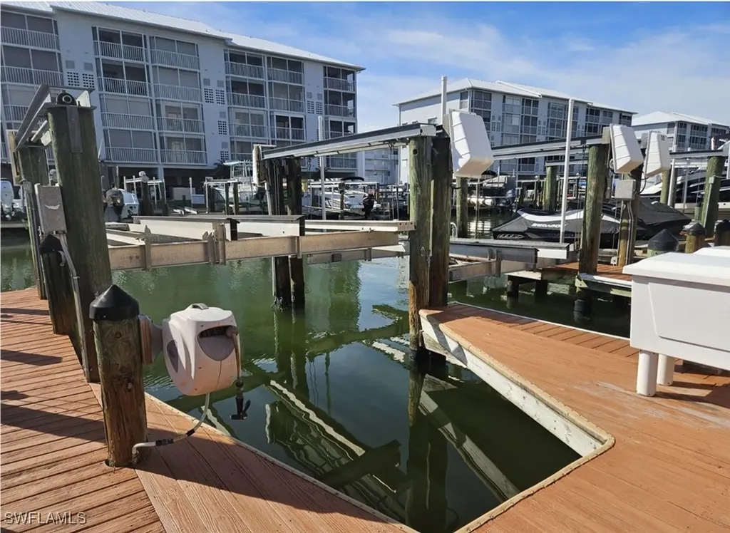 Hibiscus Boat Dock Bay Beach #20 Lane Fort Myers Beach FL 33931