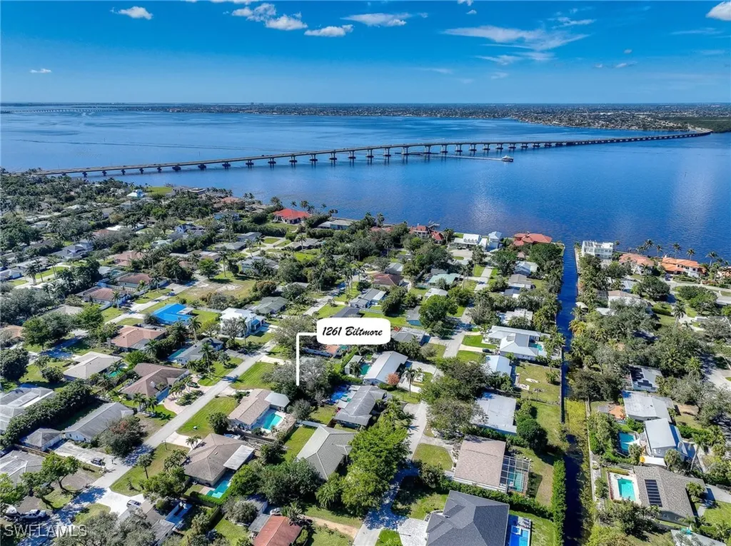 1261 Biltmore Drive Fort Myers FL 33901