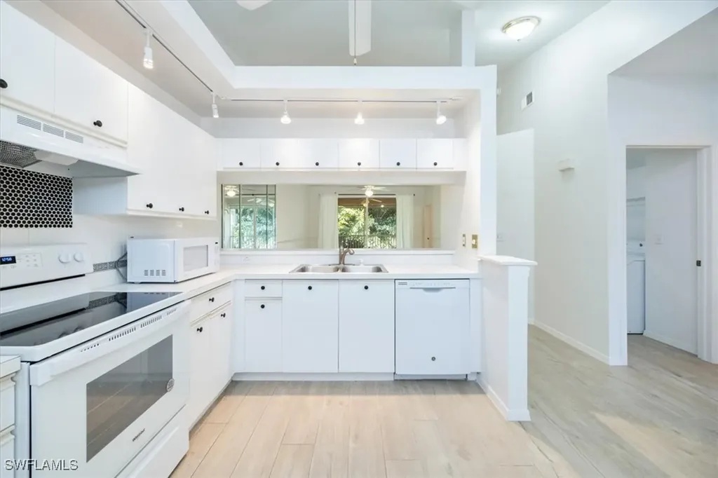 326 Bradstrom Circle Naples FL 34113