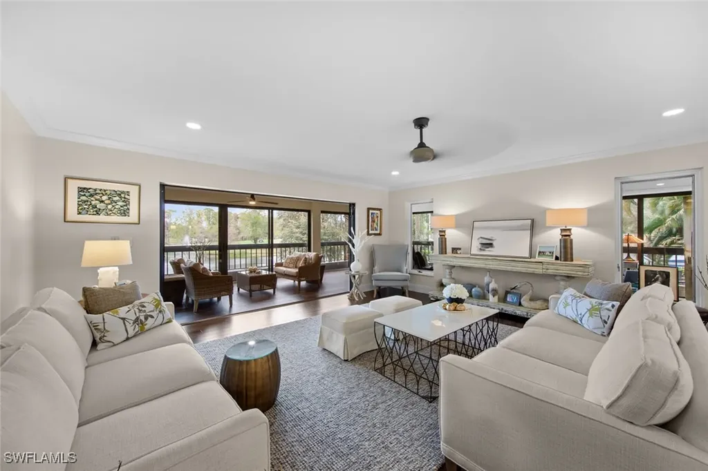 200 Wyndemere Way Naples FL 34105