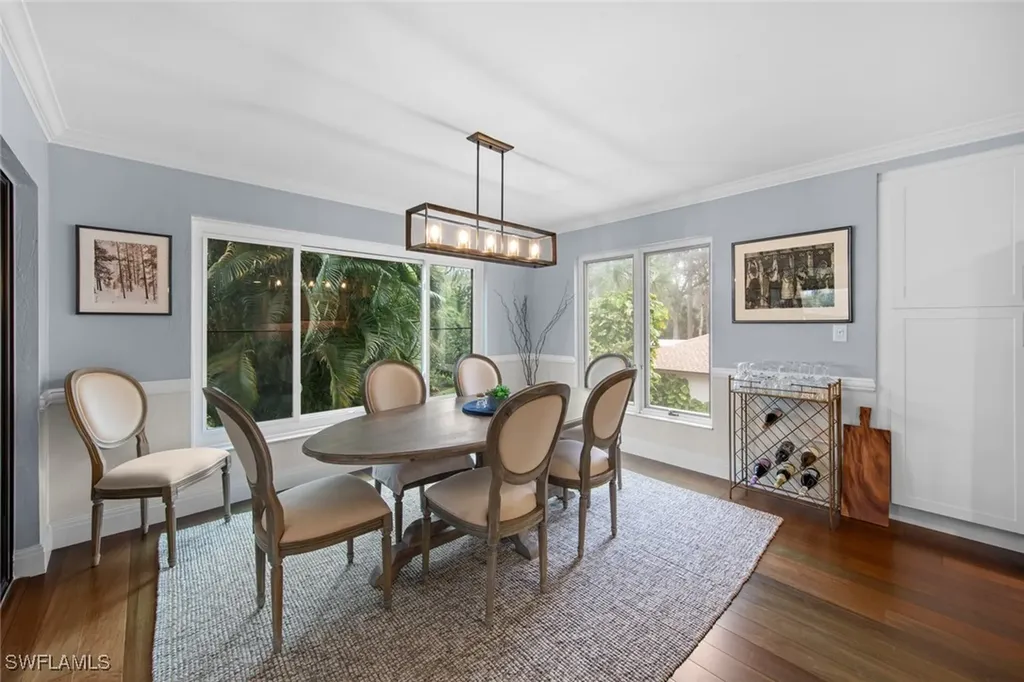 200 Wyndemere Way Naples FL 34105