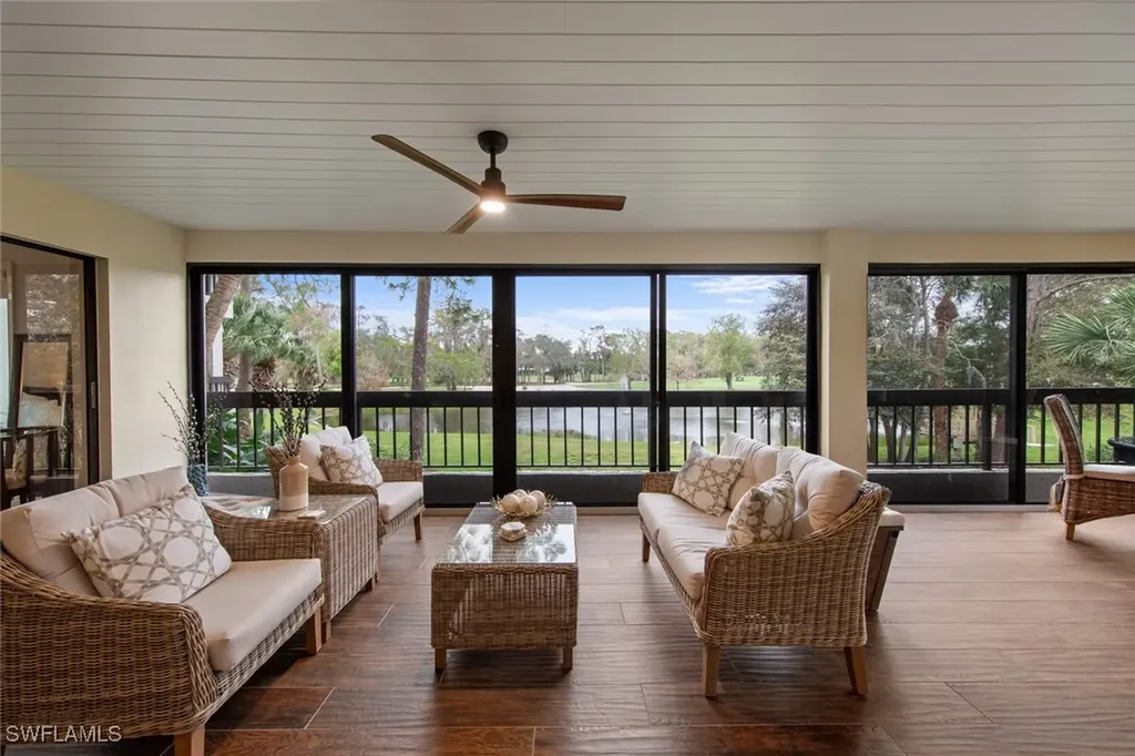 200 Wyndemere Way Naples FL 34105