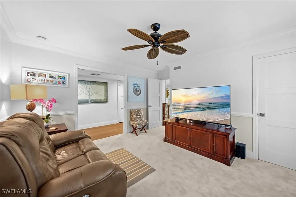 200 Wyndemere Way Naples FL 34105