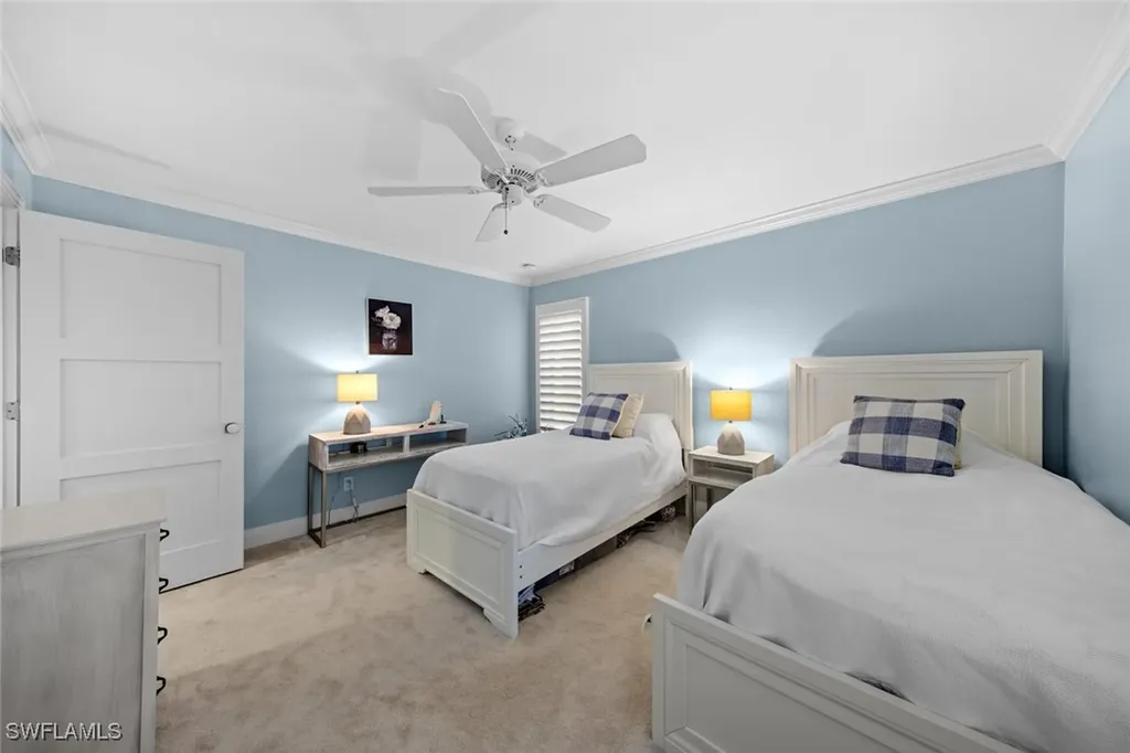 200 Wyndemere Way Naples FL 34105