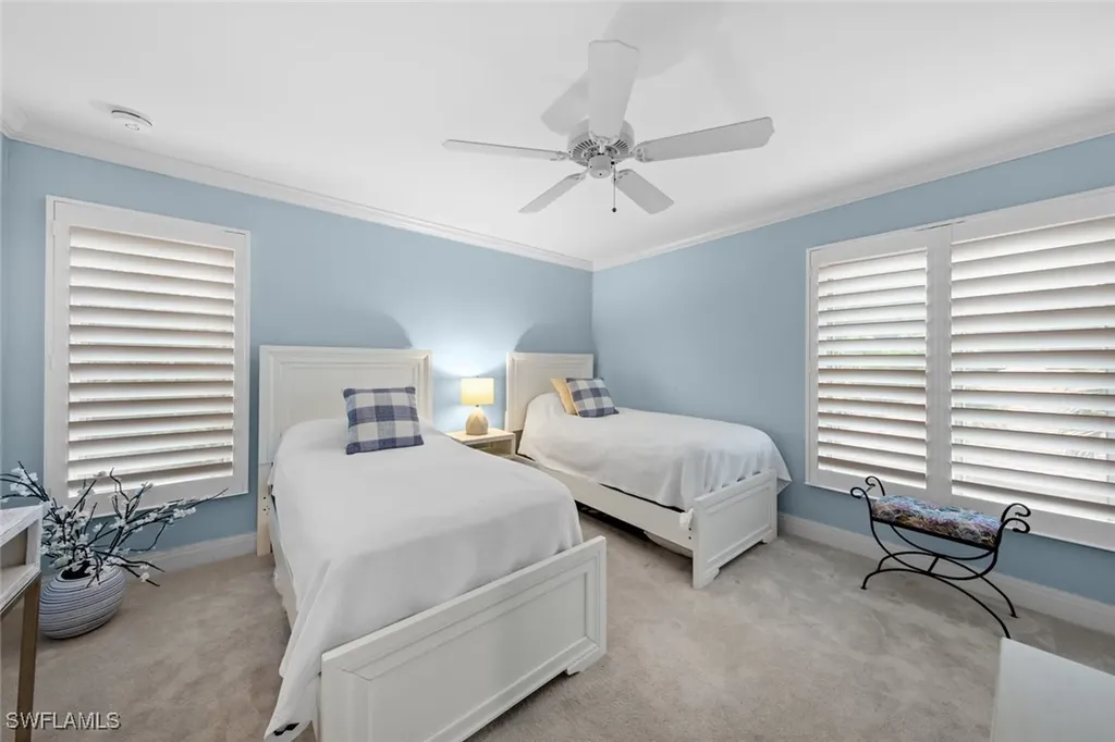 200 Wyndemere Way Naples FL 34105