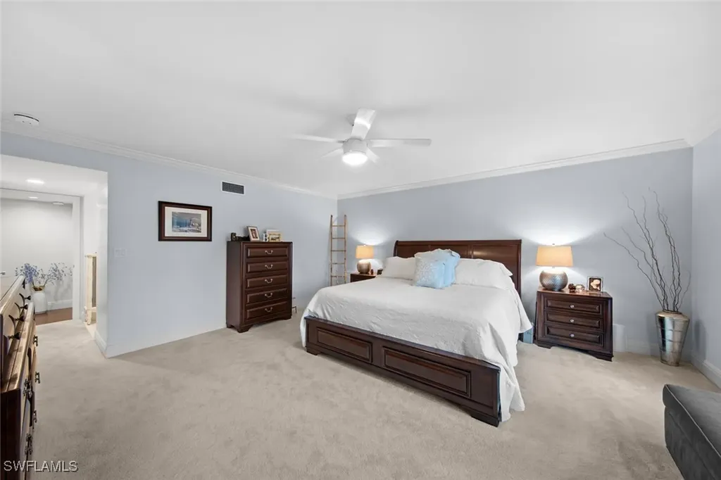 200 Wyndemere Way Naples FL 34105