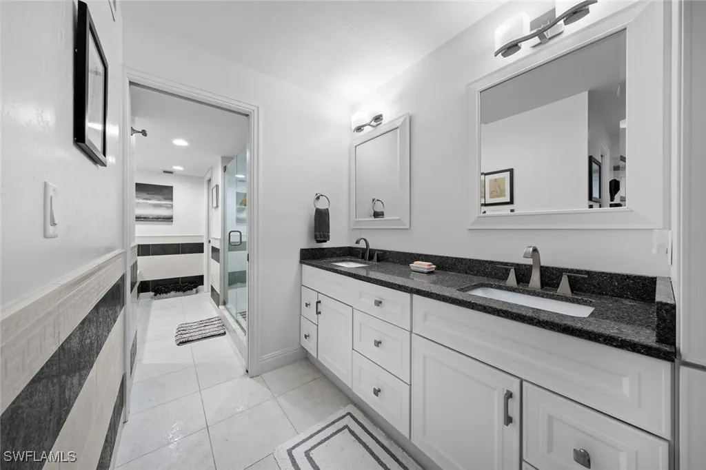 200 Wyndemere Way Naples FL 34105