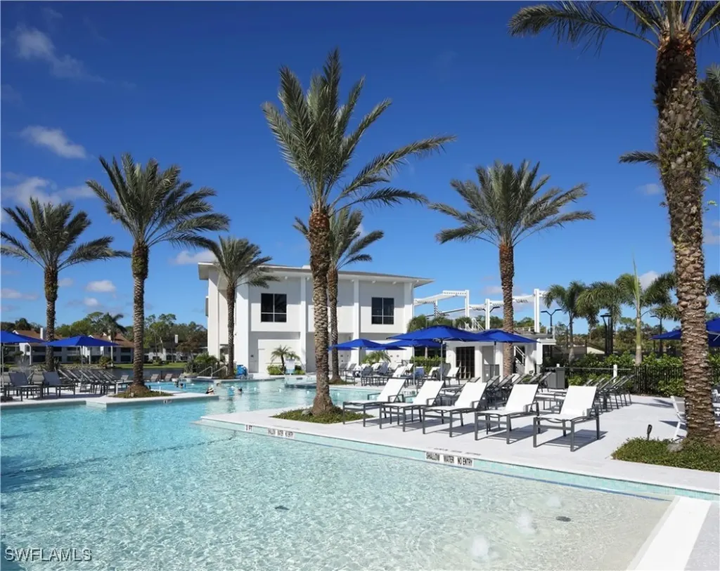 200 Wyndemere Way Naples FL 34105