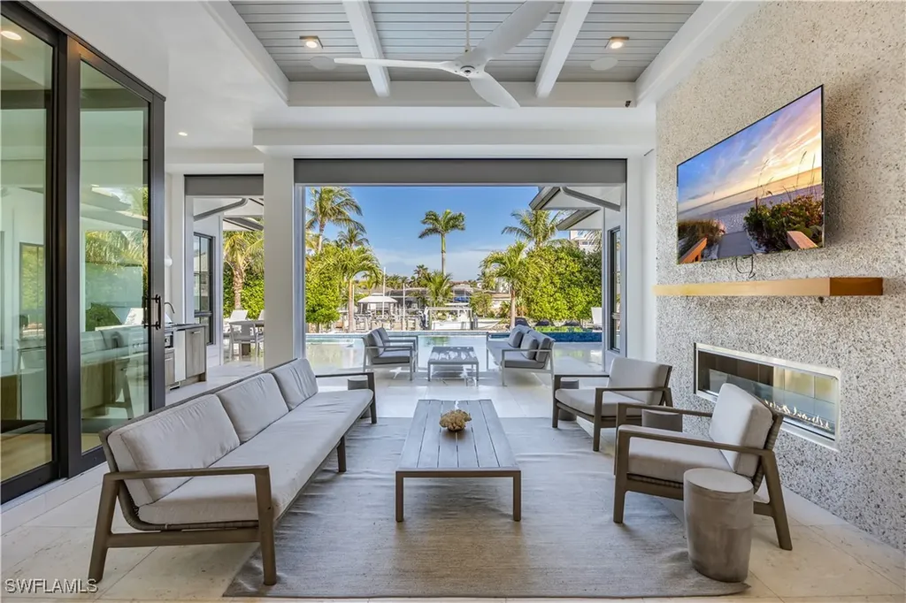 1493 Pelican Avenue Naples FL 34102