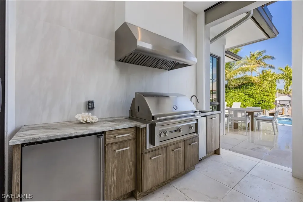 1493 Pelican Avenue Naples FL 34102