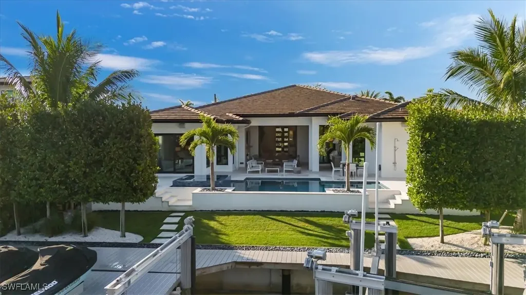 1493 Pelican Avenue Naples FL 34102