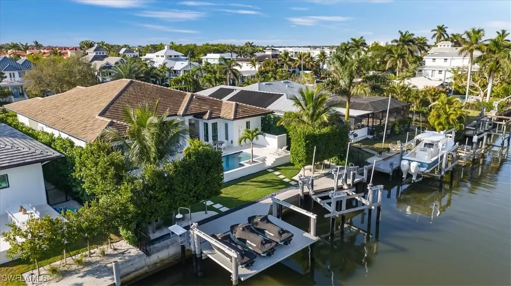 1493 Pelican Avenue Naples FL 34102