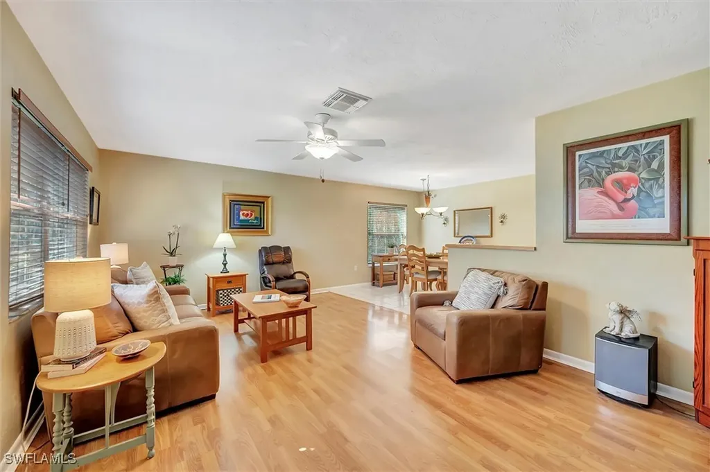 715 96th Avenue N Naples FL 34108
