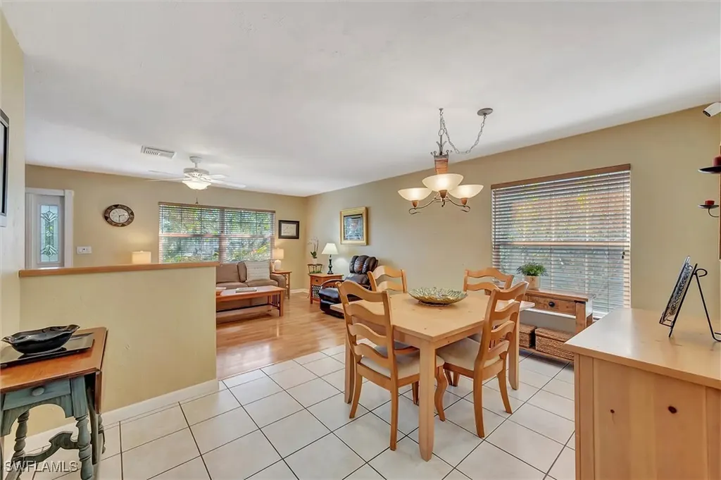 715 96th Avenue N Naples FL 34108