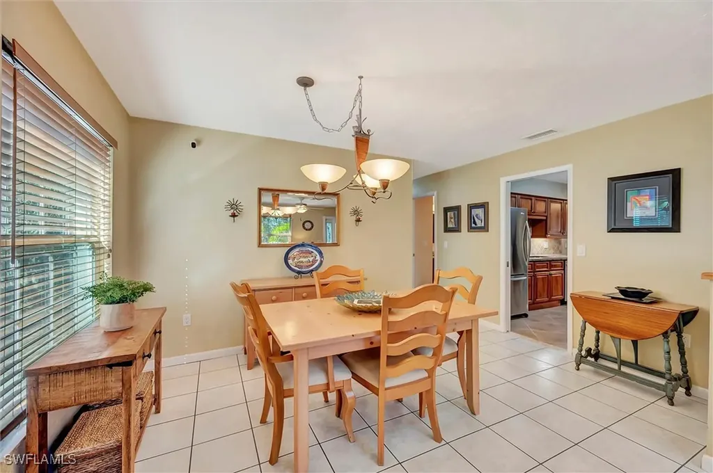 715 96th Avenue N Naples FL 34108