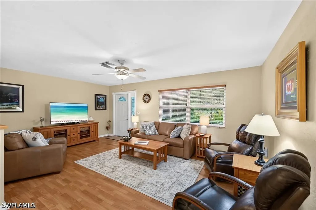 715 96th Avenue N Naples FL 34108