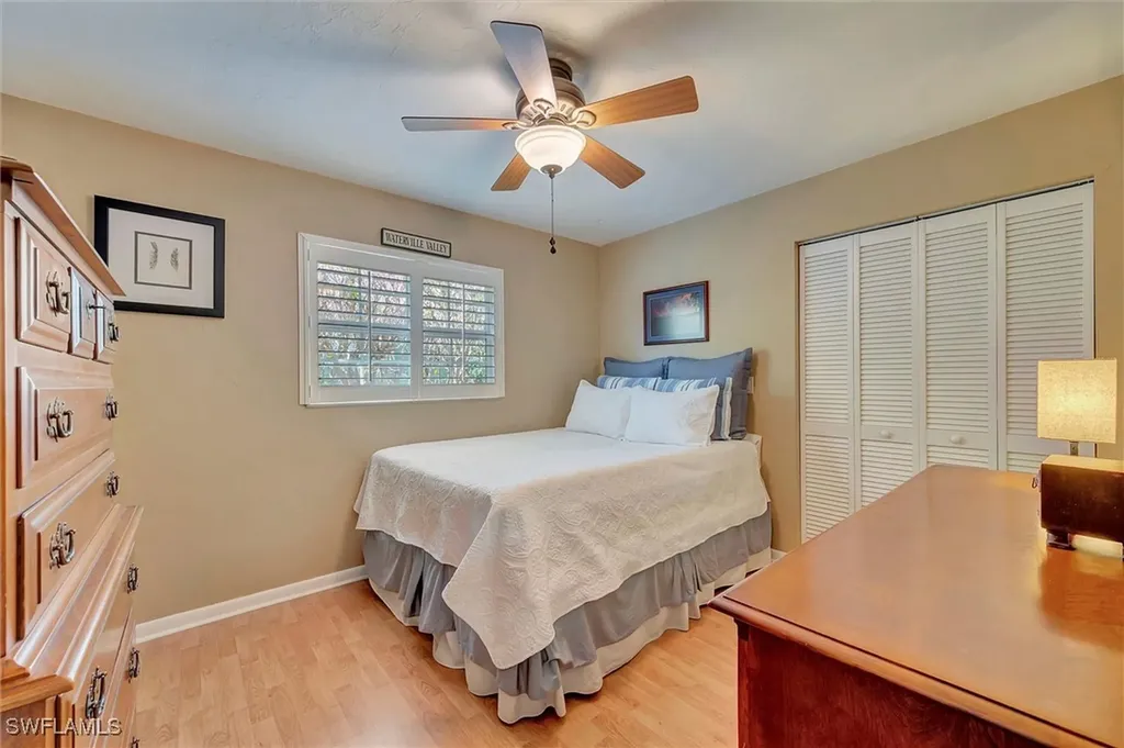 715 96th Avenue N Naples FL 34108