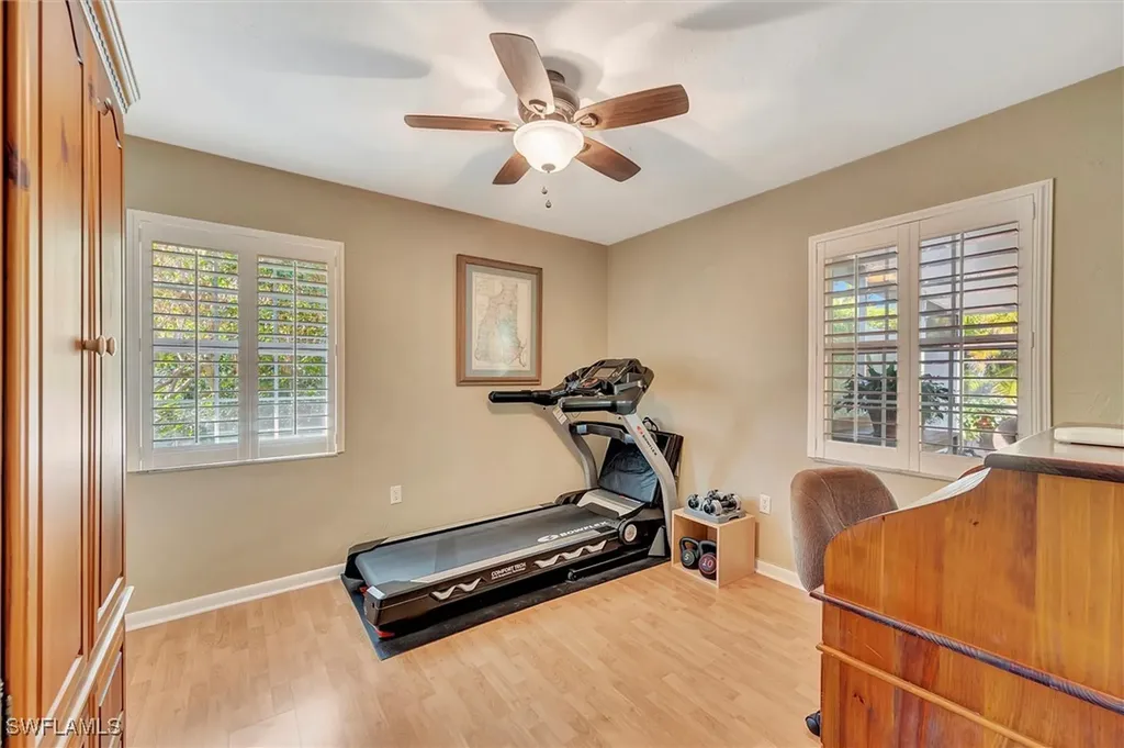 715 96th Avenue N Naples FL 34108