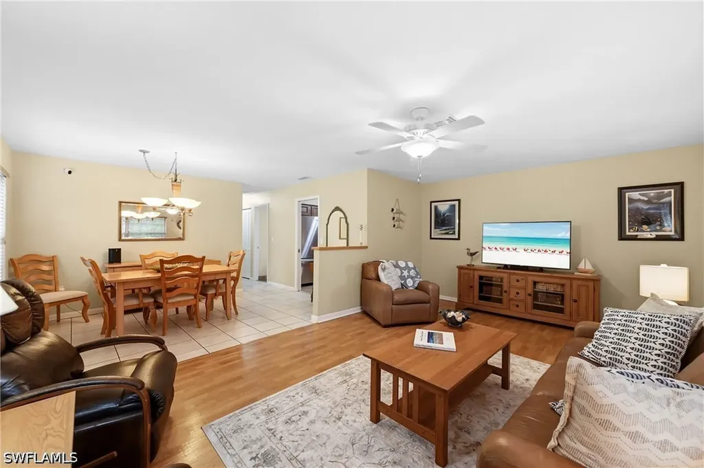 715 96th Avenue N Naples FL 34108