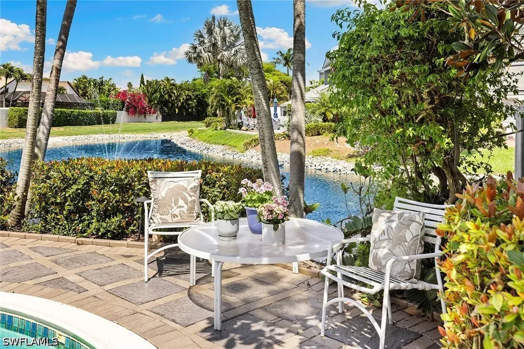 643 Bridgeway Lane Naples FL 34108