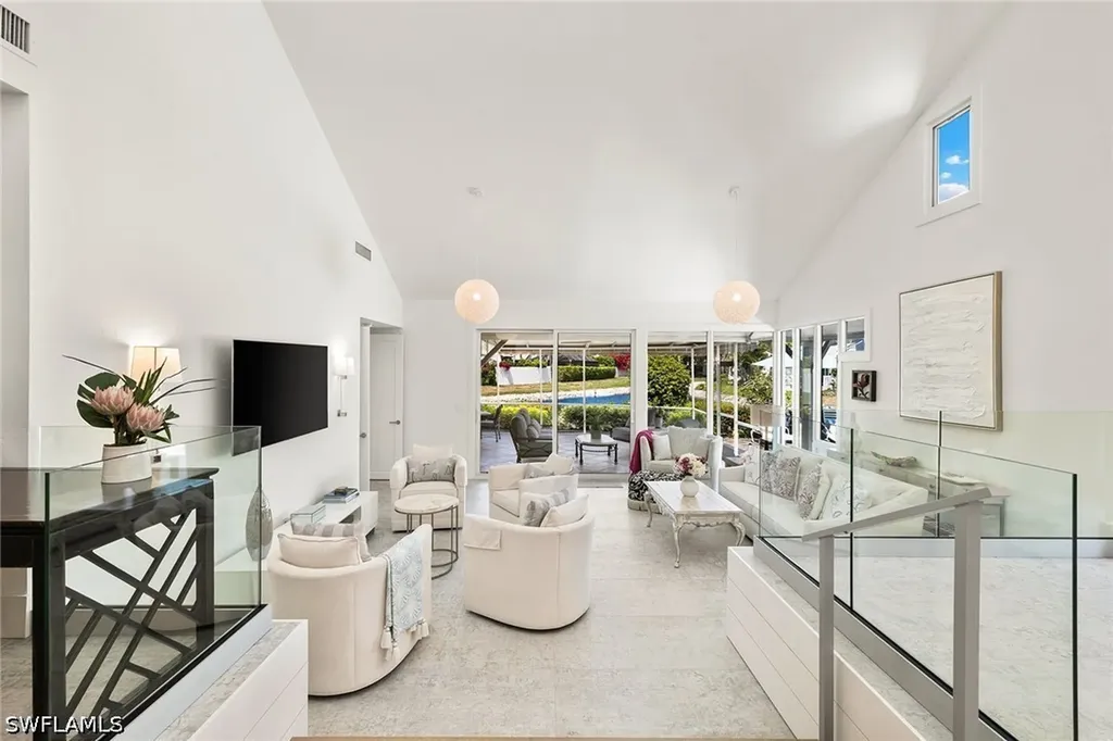 643 Bridgeway Lane Naples FL 34108