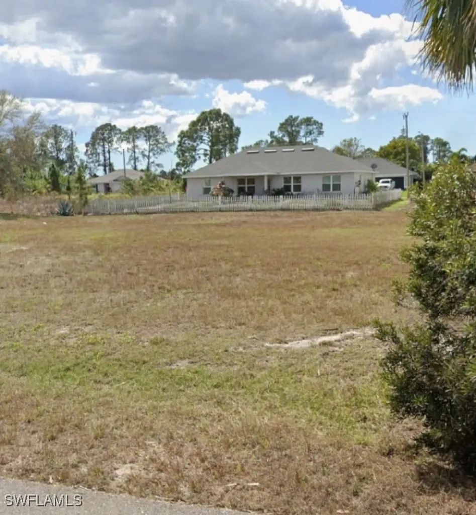 4142 E Gator Circle Cape Coral FL 33909