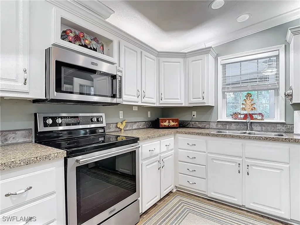 10047 Parkwood Drive Fort Myers FL 33905