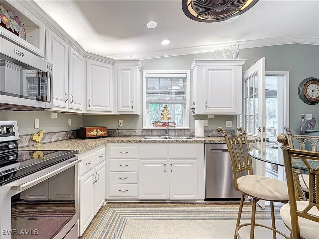 10047 Parkwood Drive Fort Myers FL 33905