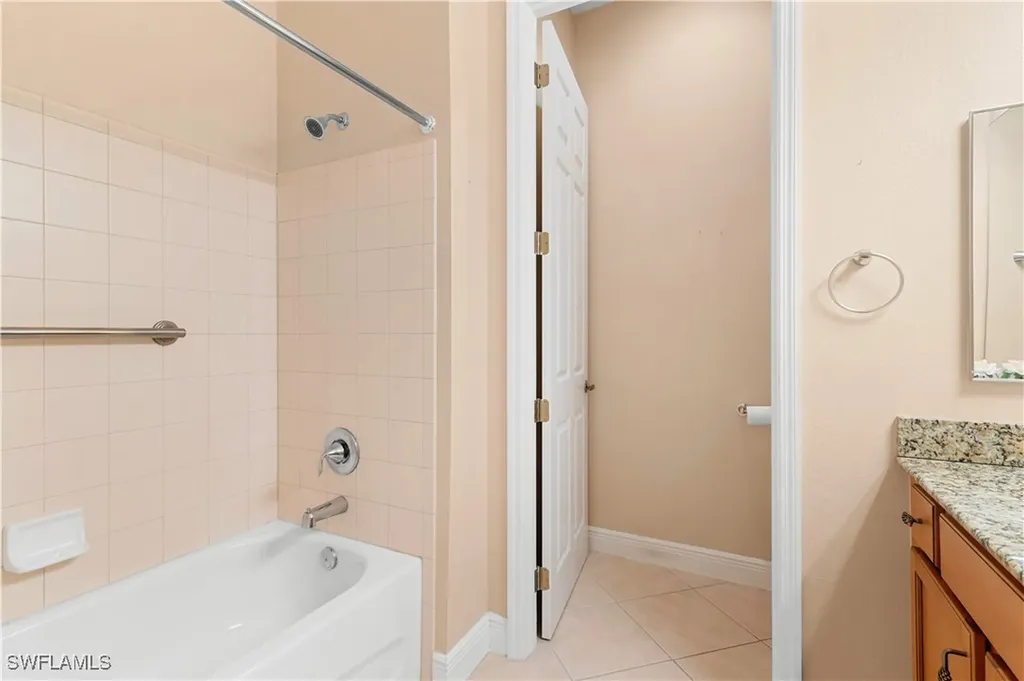 174 Shadroe Cove Circle Cape Coral FL 33991