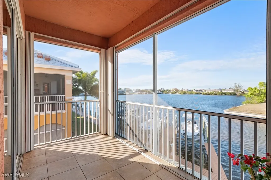 174 Shadroe Cove Circle Cape Coral FL 33991