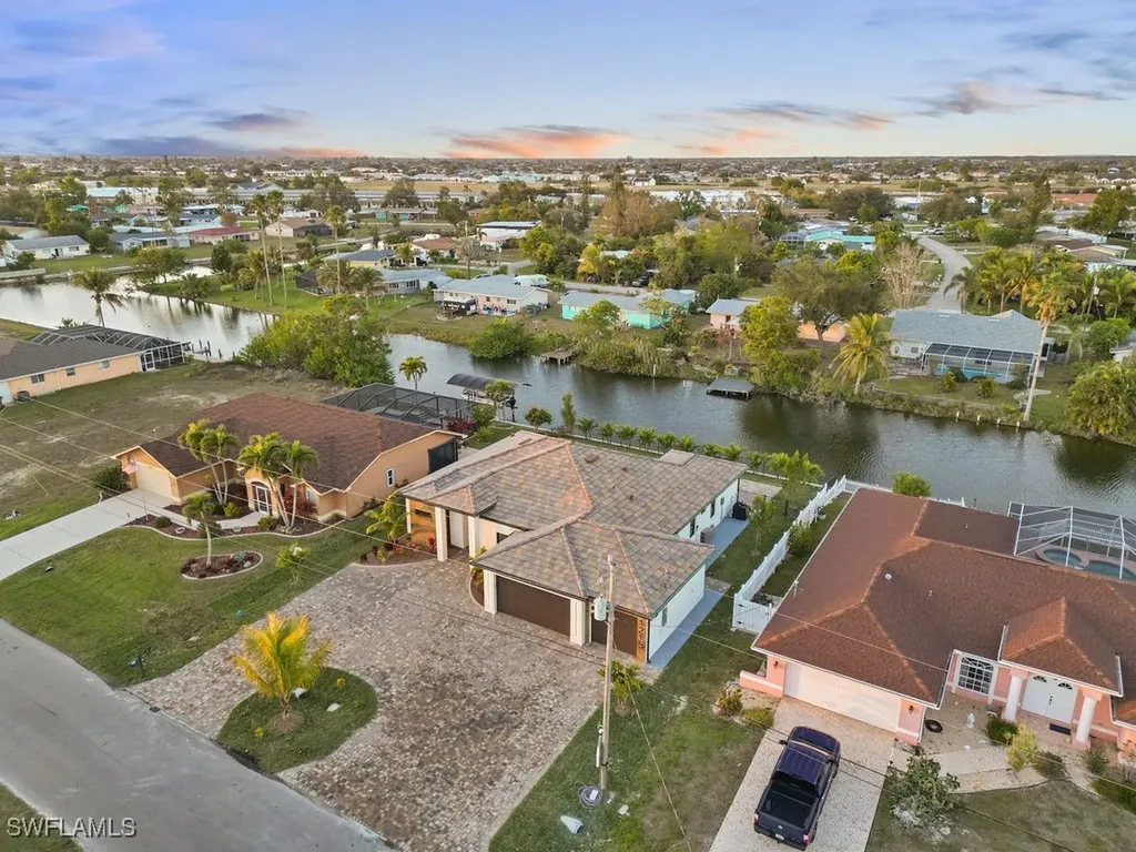 1215 NE 3rd Terrace Cape Coral FL 33909