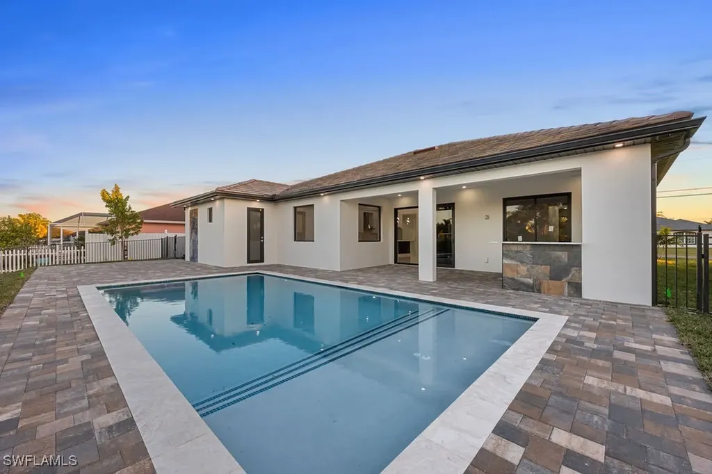 1215 NE 3rd Terrace Cape Coral FL 33909