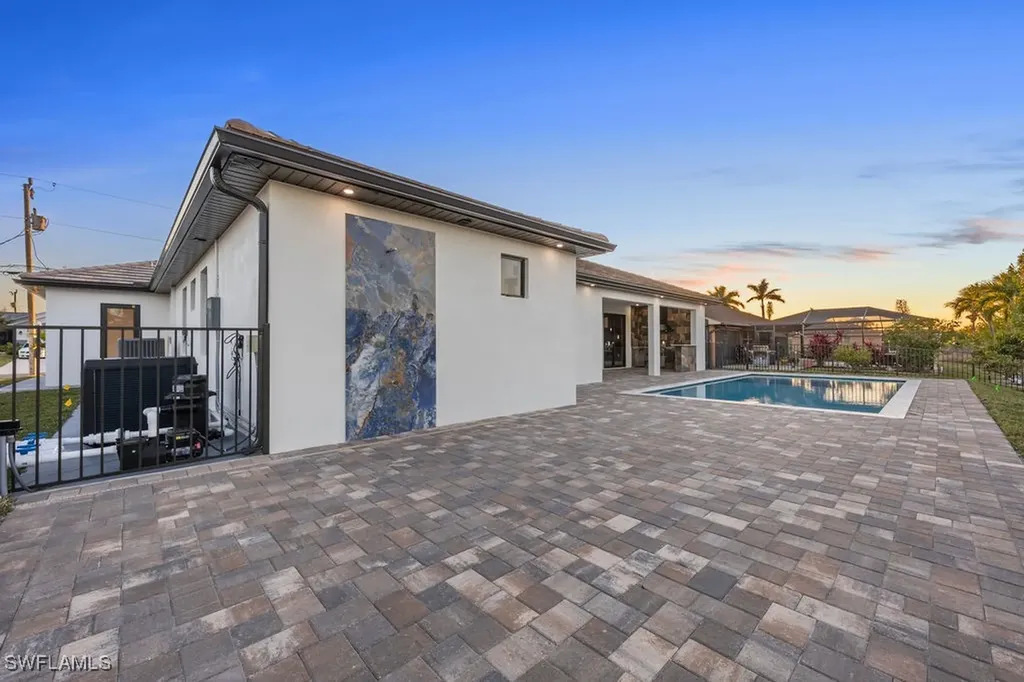 1215 NE 3rd Terrace Cape Coral FL 33909