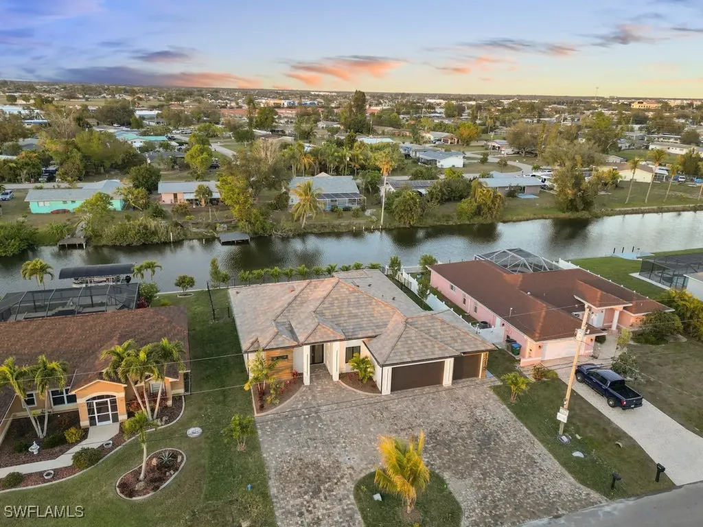 1215 NE 3rd Terrace Cape Coral FL 33909