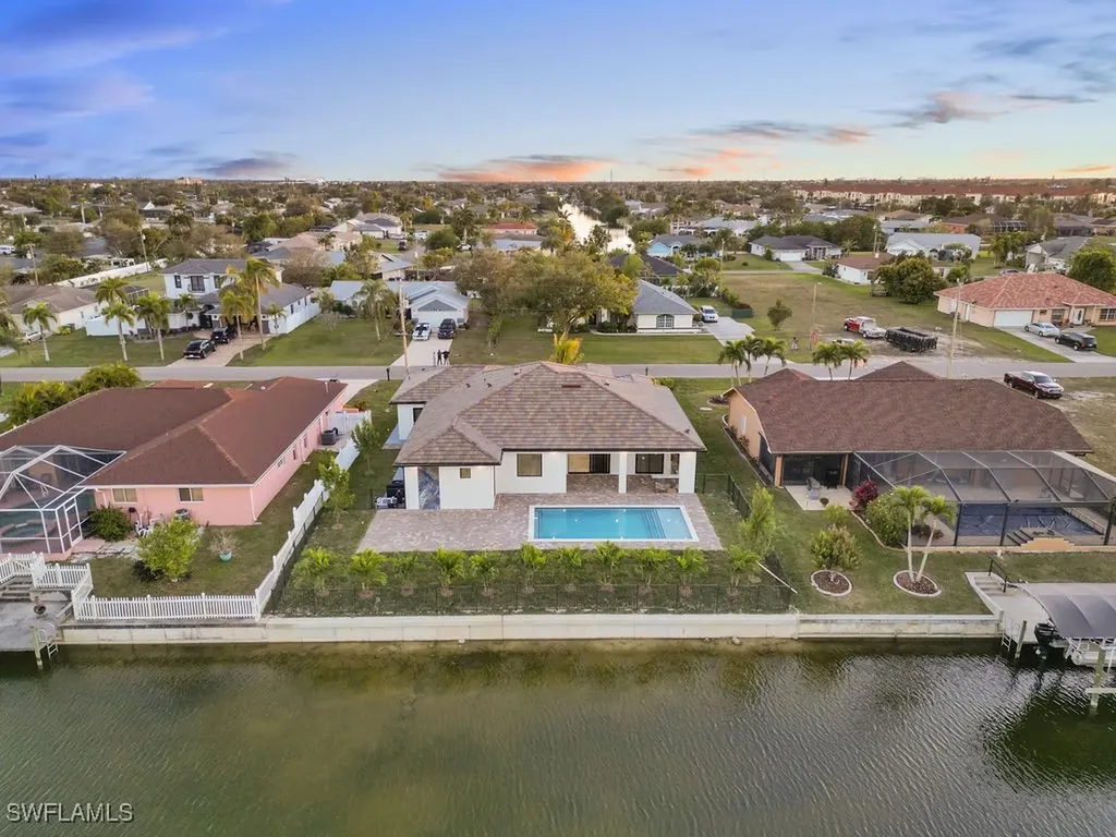 1215 NE 3rd Terrace Cape Coral FL 33909