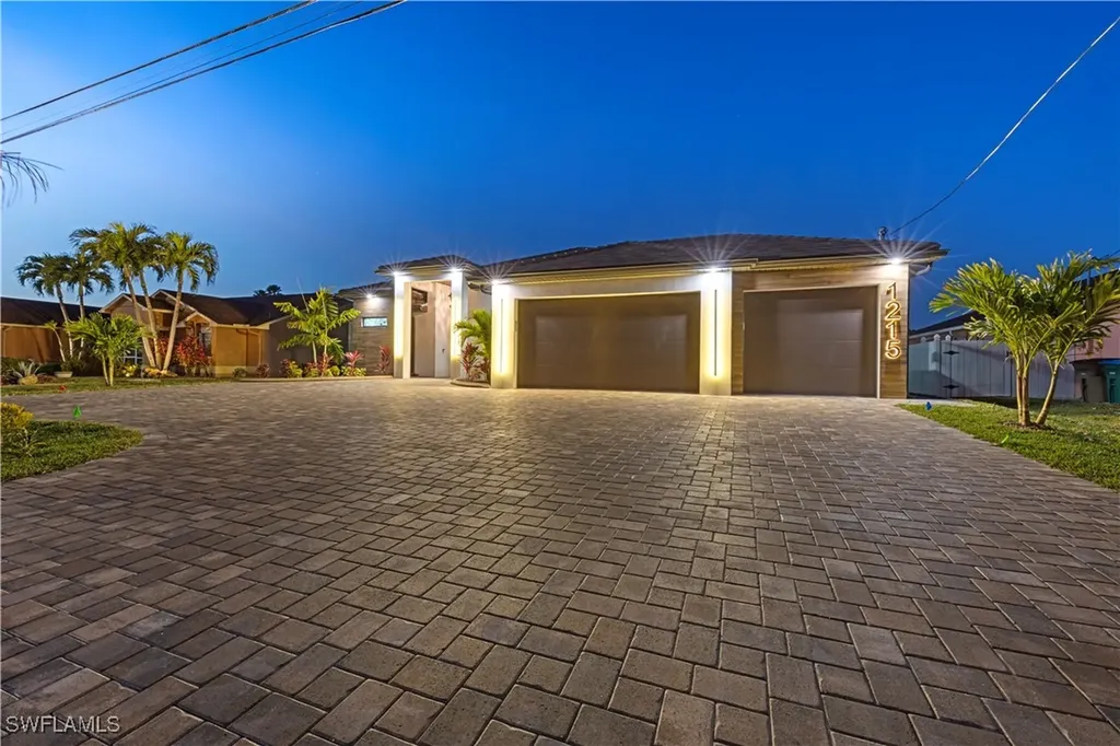 1215 NE 3rd Terrace Cape Coral FL 33909