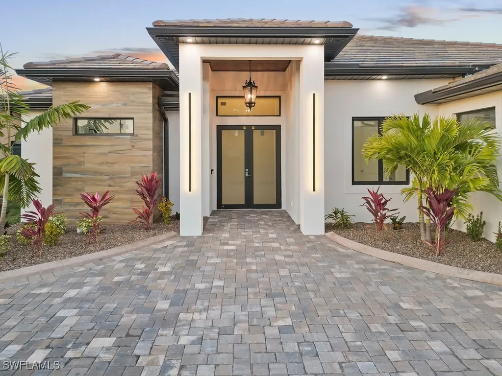 1215 NE 3rd Terrace Cape Coral FL 33909