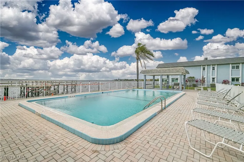 3390 N Key Drive North Fort Myers FL 33903