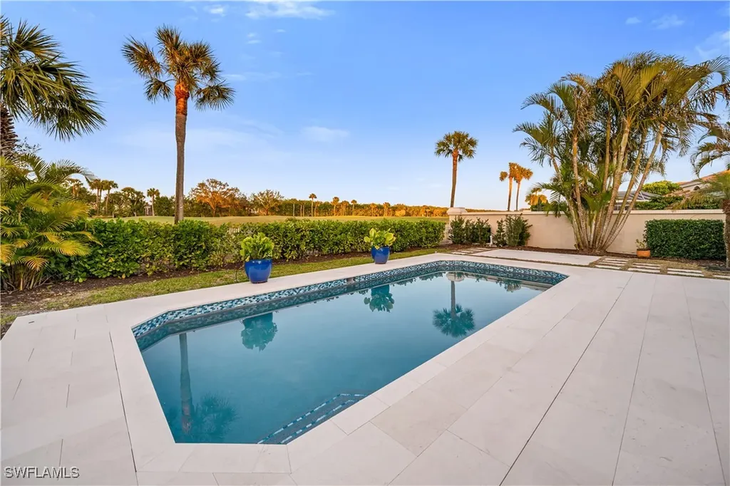 191 Via Napoli Naples FL 34105