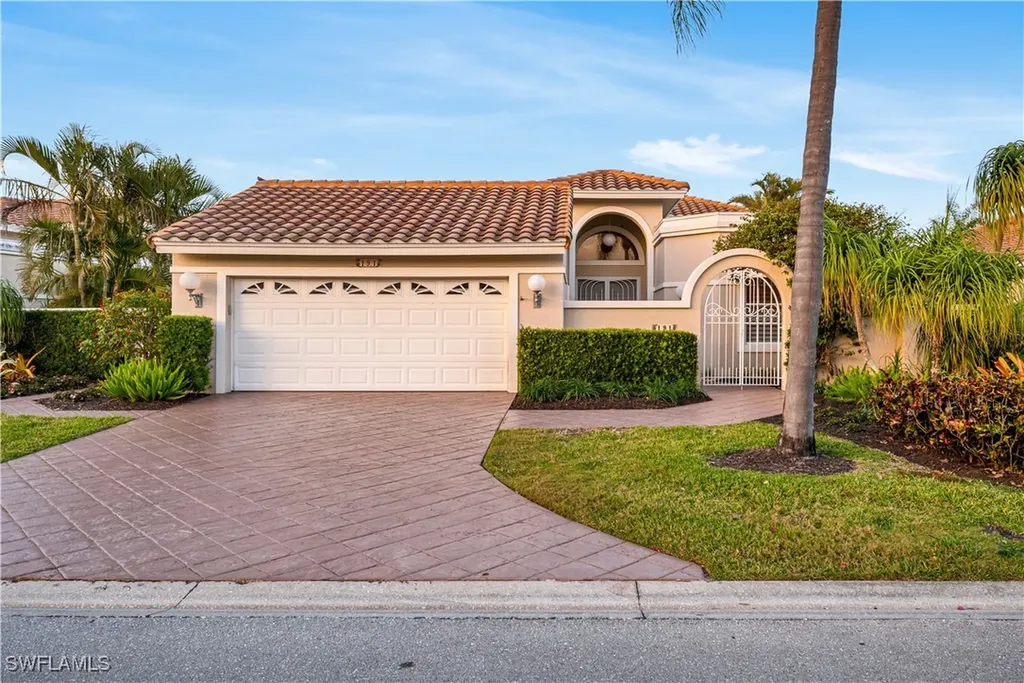 191 Via Napoli Naples FL 34105