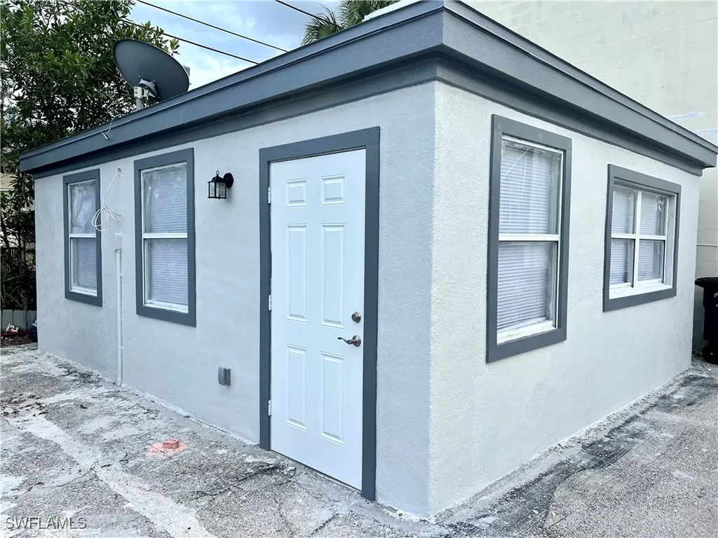 2037 W 1st Street Fort Myers FL 33901