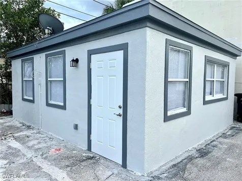 2037 W 1st Street Fort Myers FL 33901