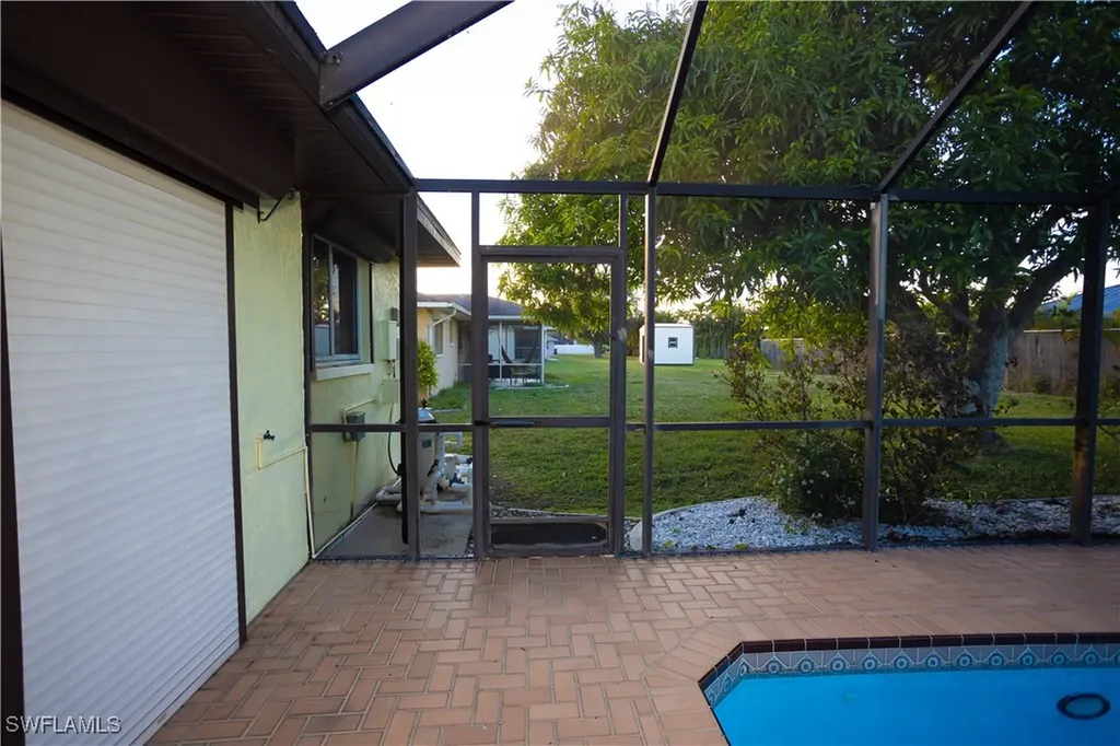 1217 SE 17th Terrace Cape Coral FL 33990