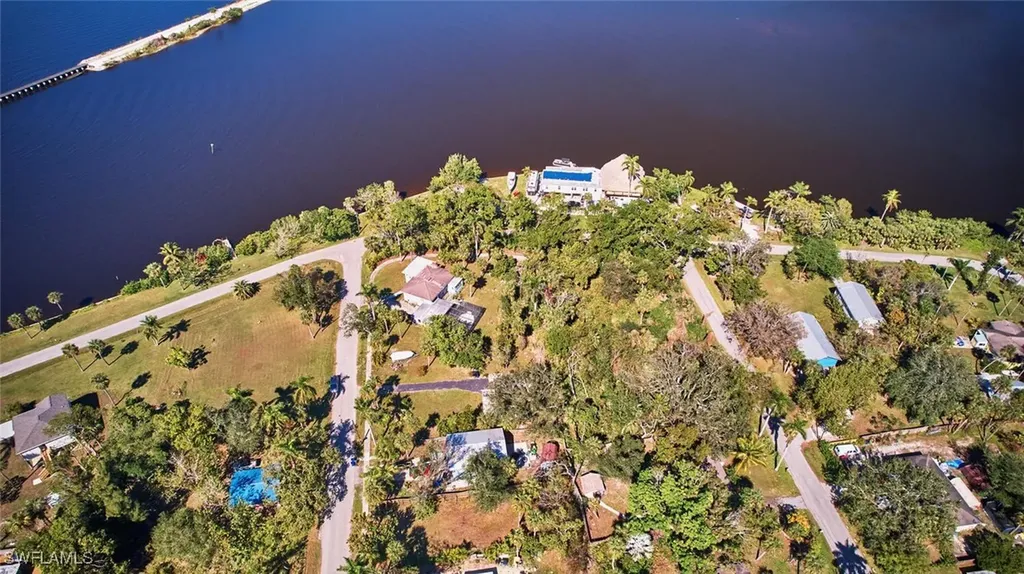 213 Delray Avenue Fort Myers FL 33905