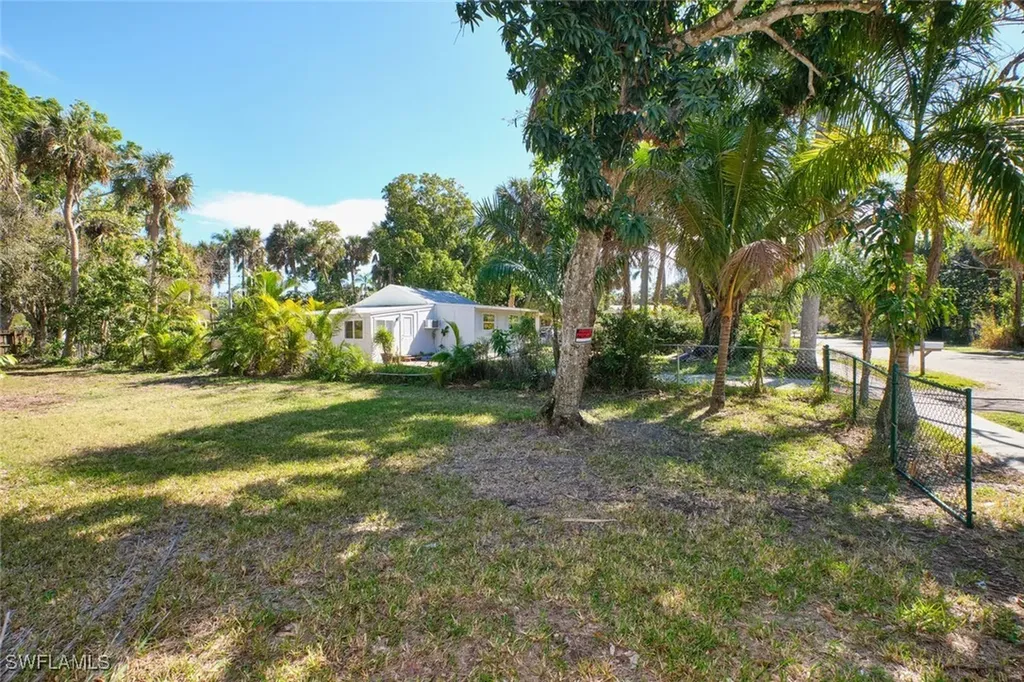 213 Delray Avenue Fort Myers FL 33905