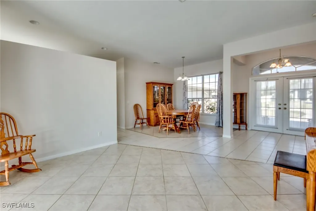 2810 SW 25th Street Cape Coral FL 33914