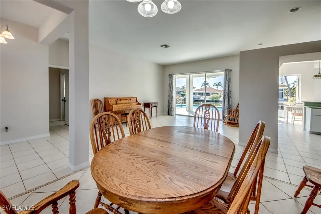 2810 SW 25th Street Cape Coral FL 33914
